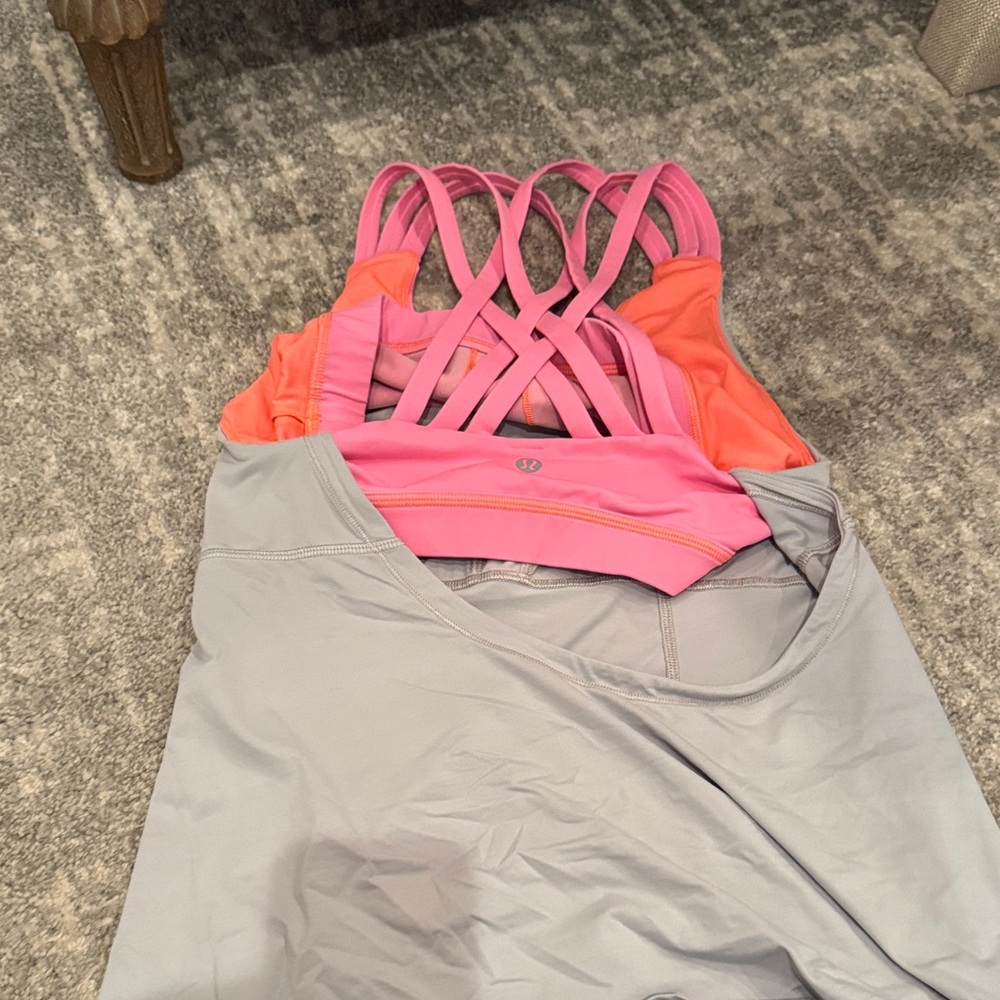 Four lululemon shirts - size 4 - Picture 10 of 10